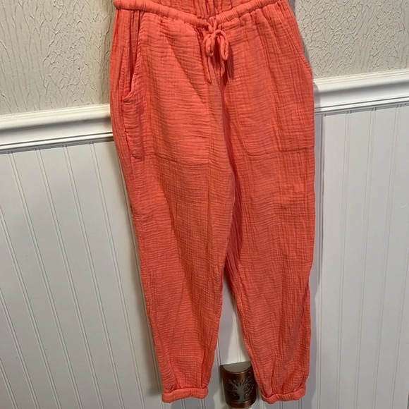 Evereve Gemma Gauze Jogger Jumpsuit - Picture 6 of 12